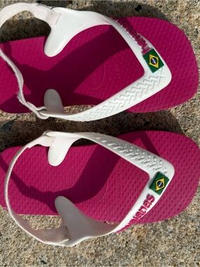 Havaianas Hot Pink with White Strap Flip Flops